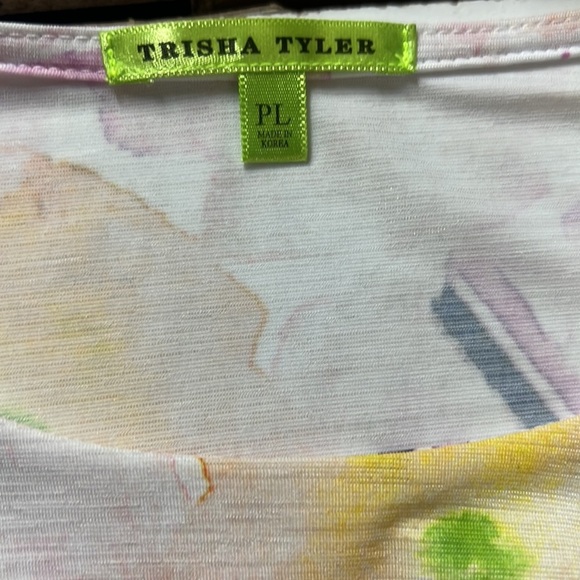 Trisha Tyler Abstract Water Color Blouse - Picture 4 of 6
